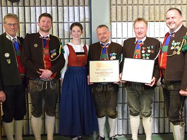 schuetzen-ehrung-08-2025-roswitha-woergoetter