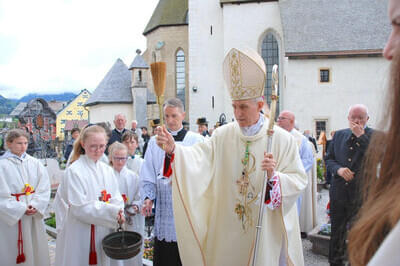Besuch von Erzbischof Georg Gänswein Bild 9