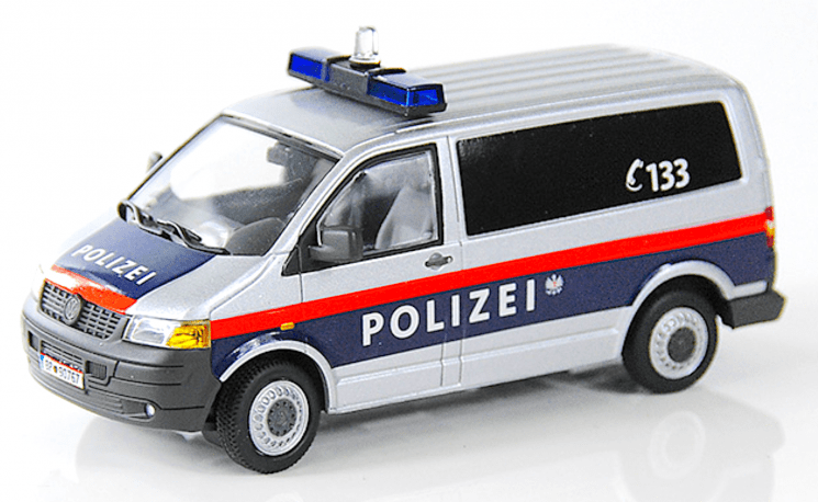 Verkehrsunfall-mit-Personenschaden-in-St.-Johann-in-Tirol