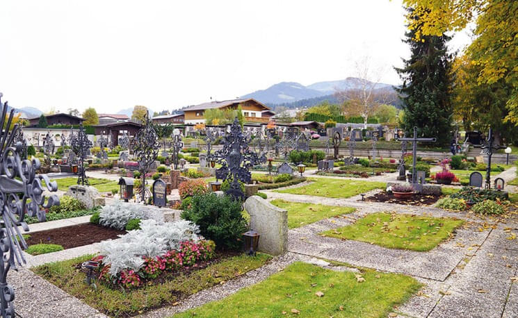 Friedhof-Almdorf-wird-erweitert