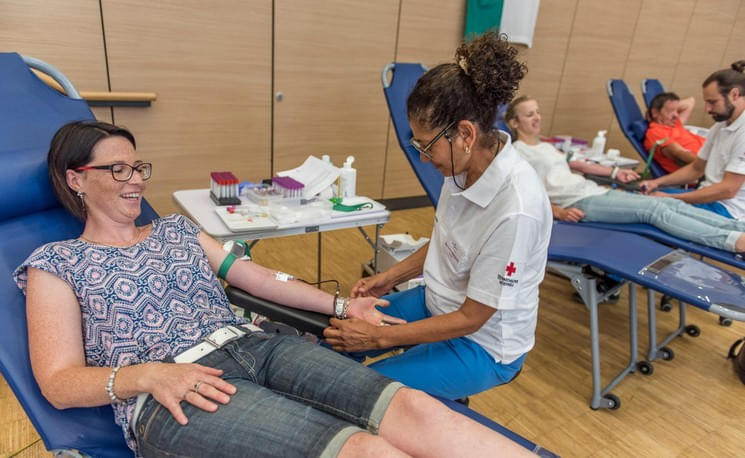 Rotes-Kreuz-bittet-dringend-um-Blutspenden