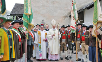 Kitzbuehel-feierte-Bischof-