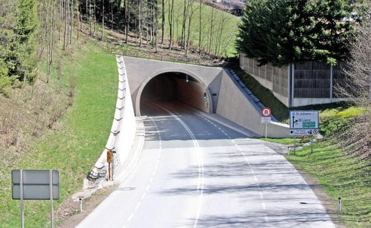 Sanierungsarbeiten-im-Lebenbergtunnel